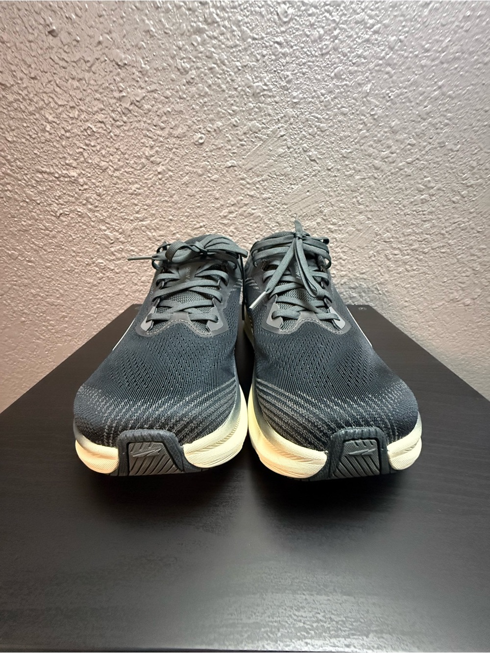 Altra Men's Athletic Shoes - Black with Cream Midsole